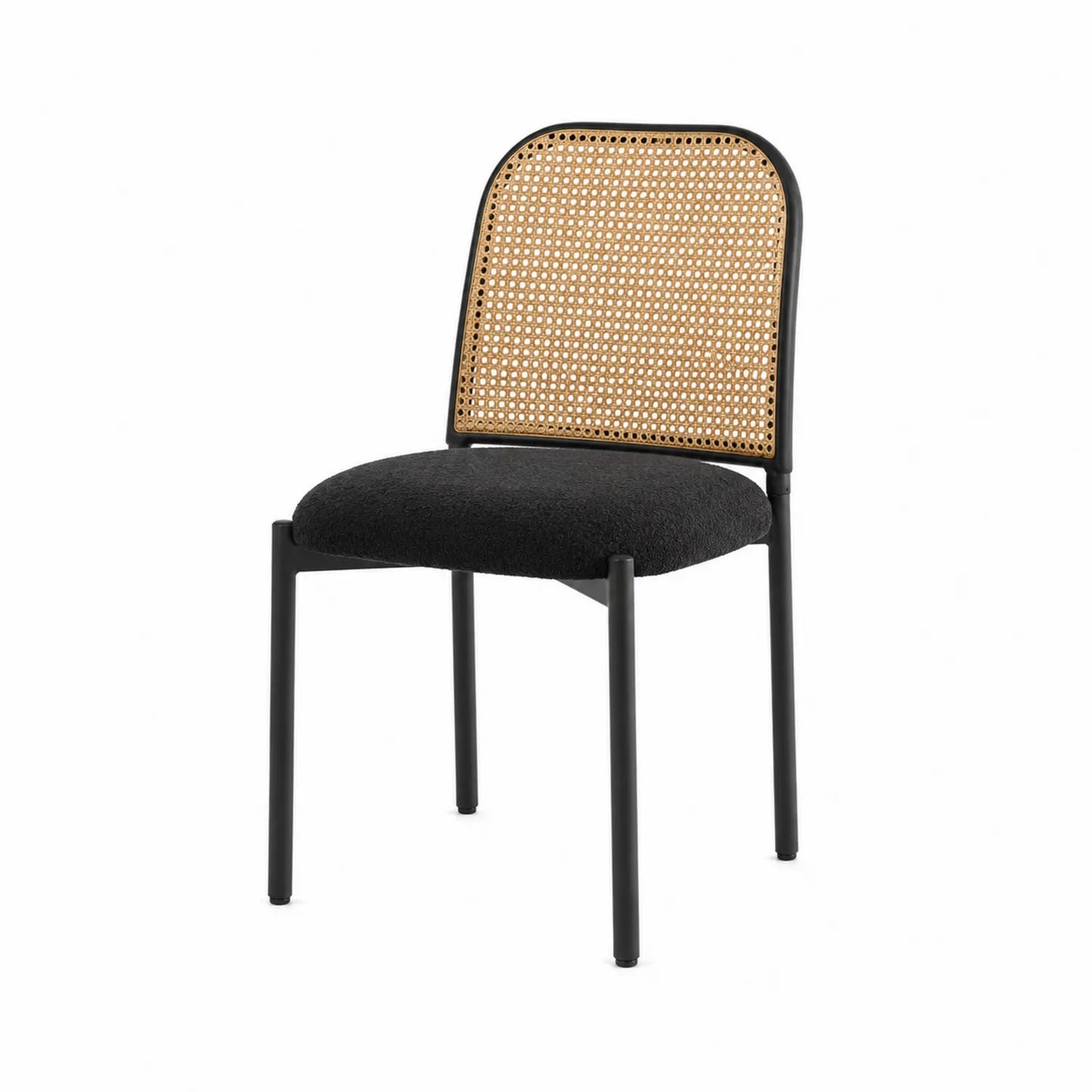 Silla de metal con respaldo de ratán y asiento de poliéster negro