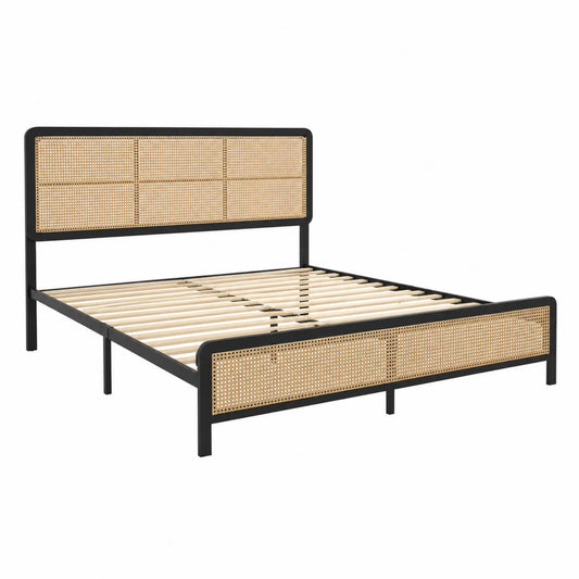 Cama de metal y ratán natural
